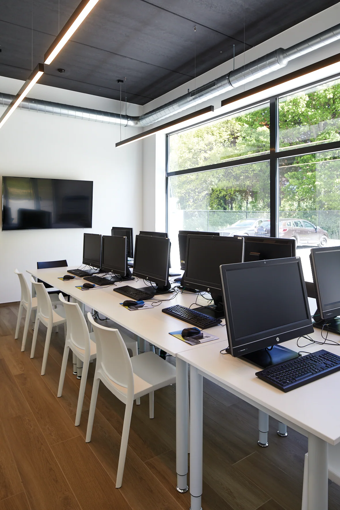 Training room for practical software courses